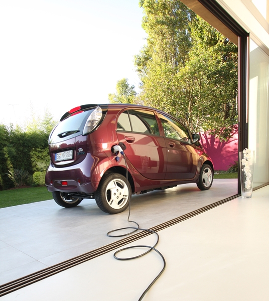 Mitsubishi i-MiEV (Mitsubishi Innovative Electric Vehicle) – review