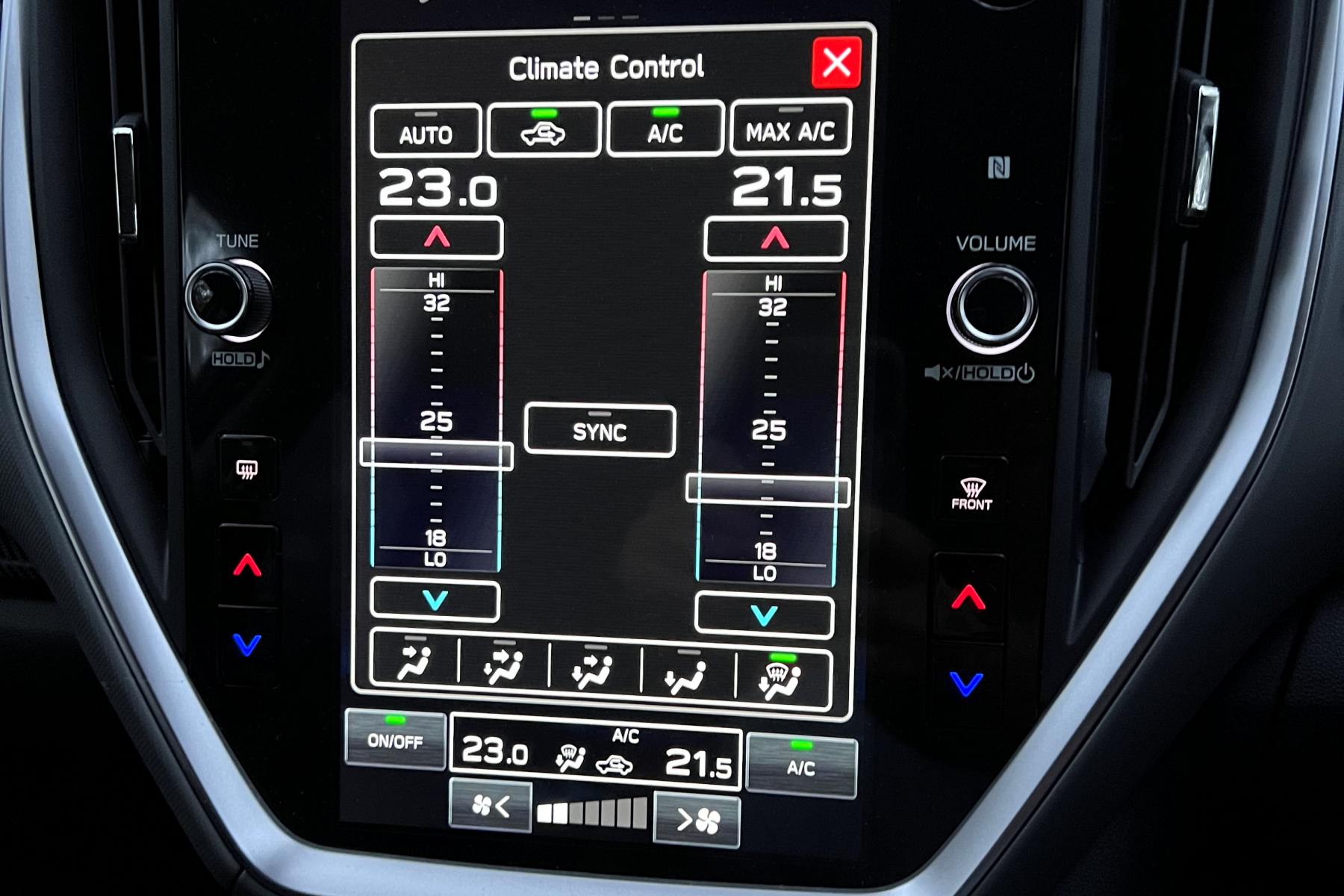 Subaru Crosstrek AWD 2.0R HVAC controls