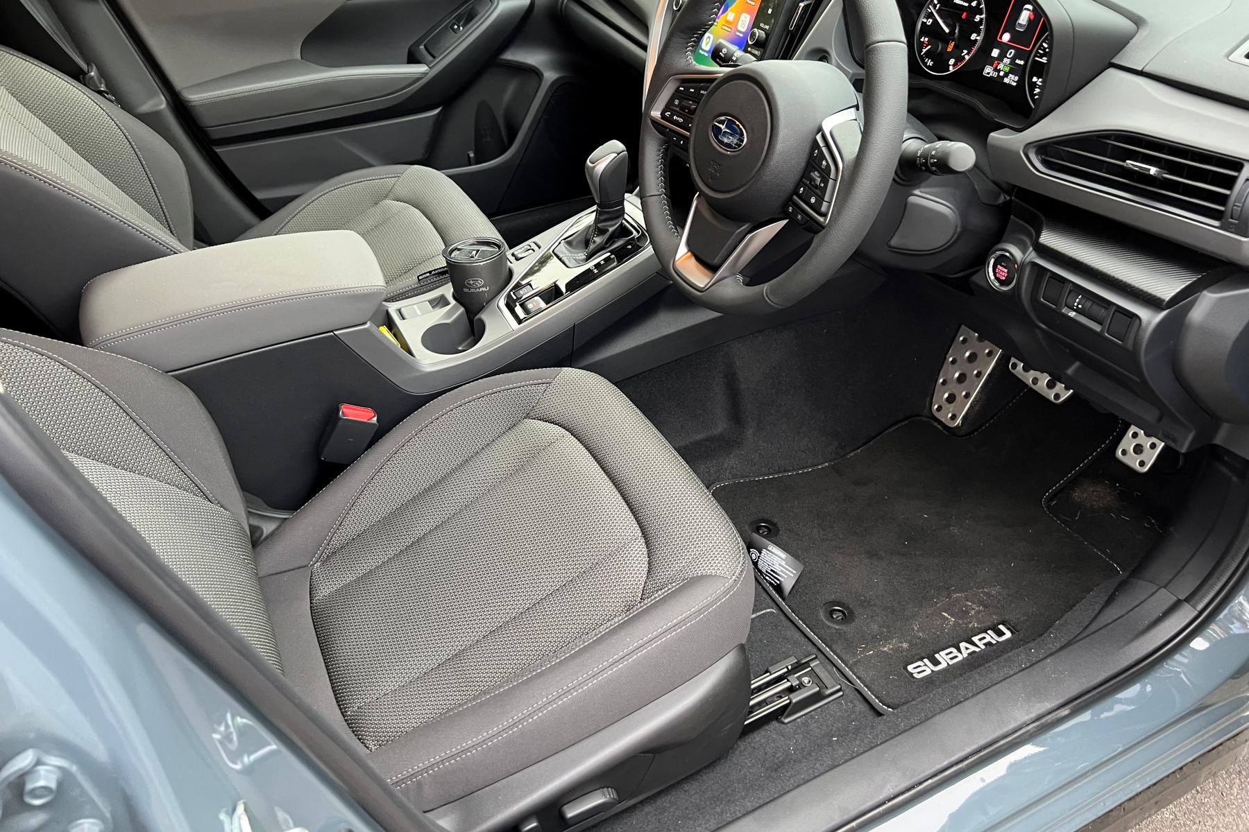 Subaru Crosstrek AWD 2.0R front seats