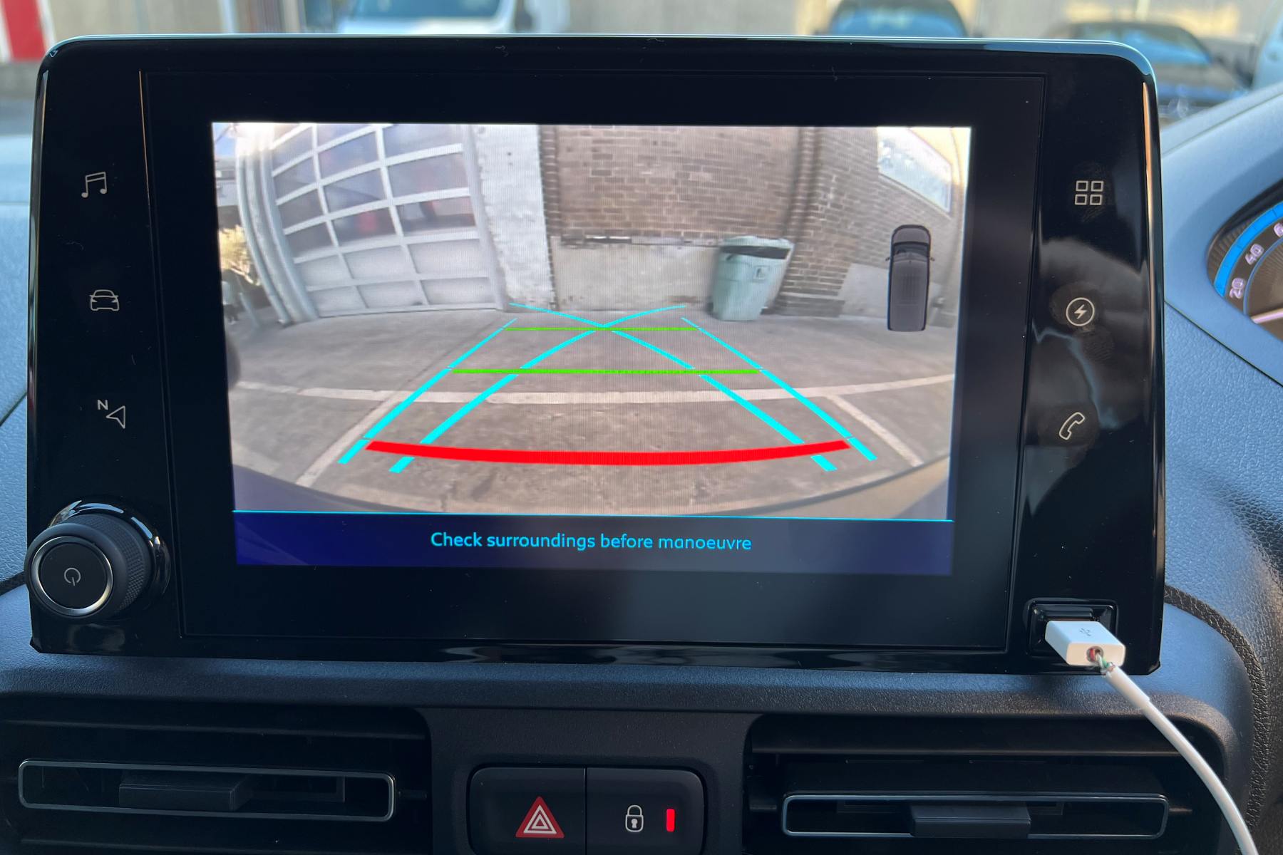 Peugeot e-Partner delivery van launch 2 reverse camera