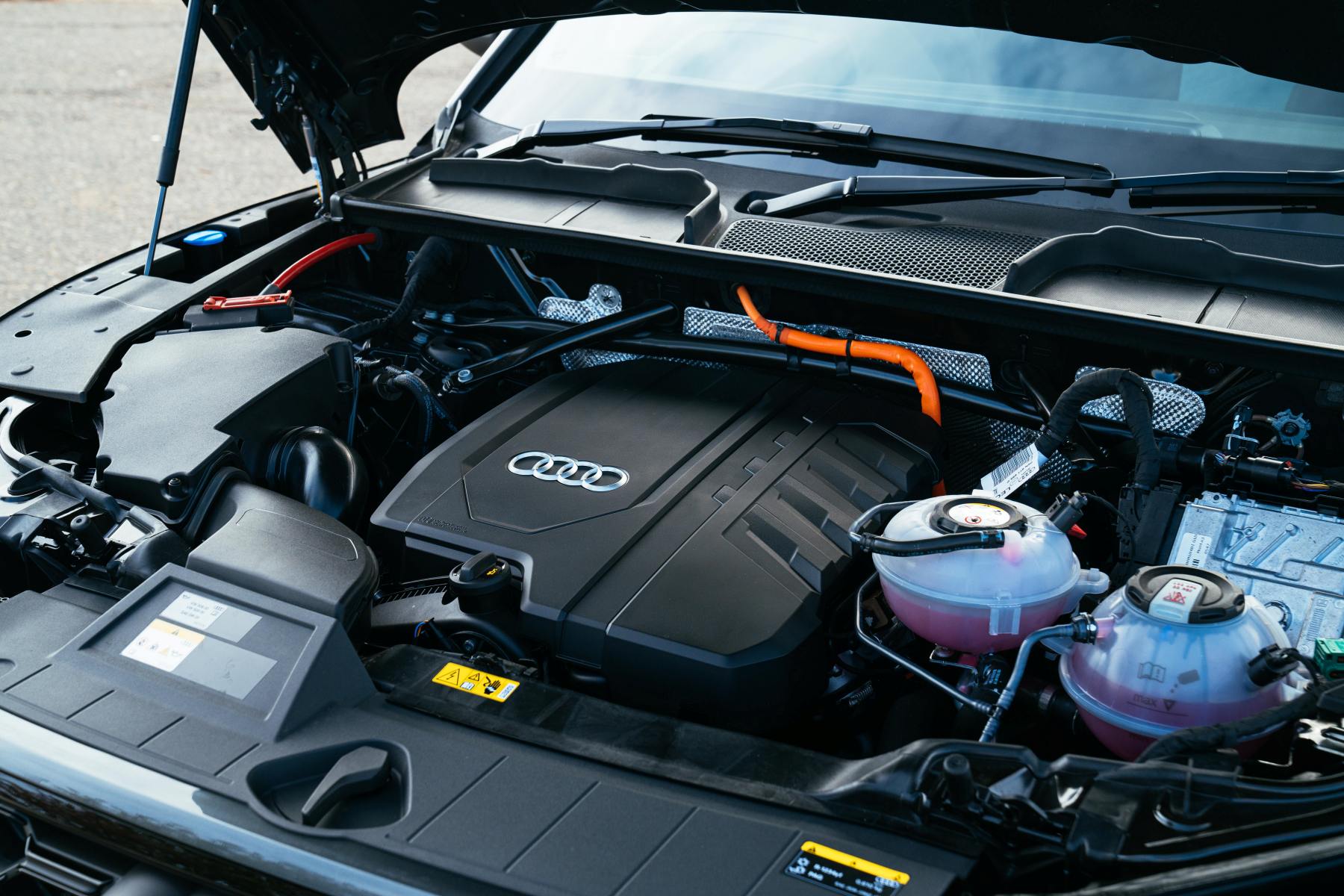 Audi Q5 Plug-In Hybrid 2023 engine 1