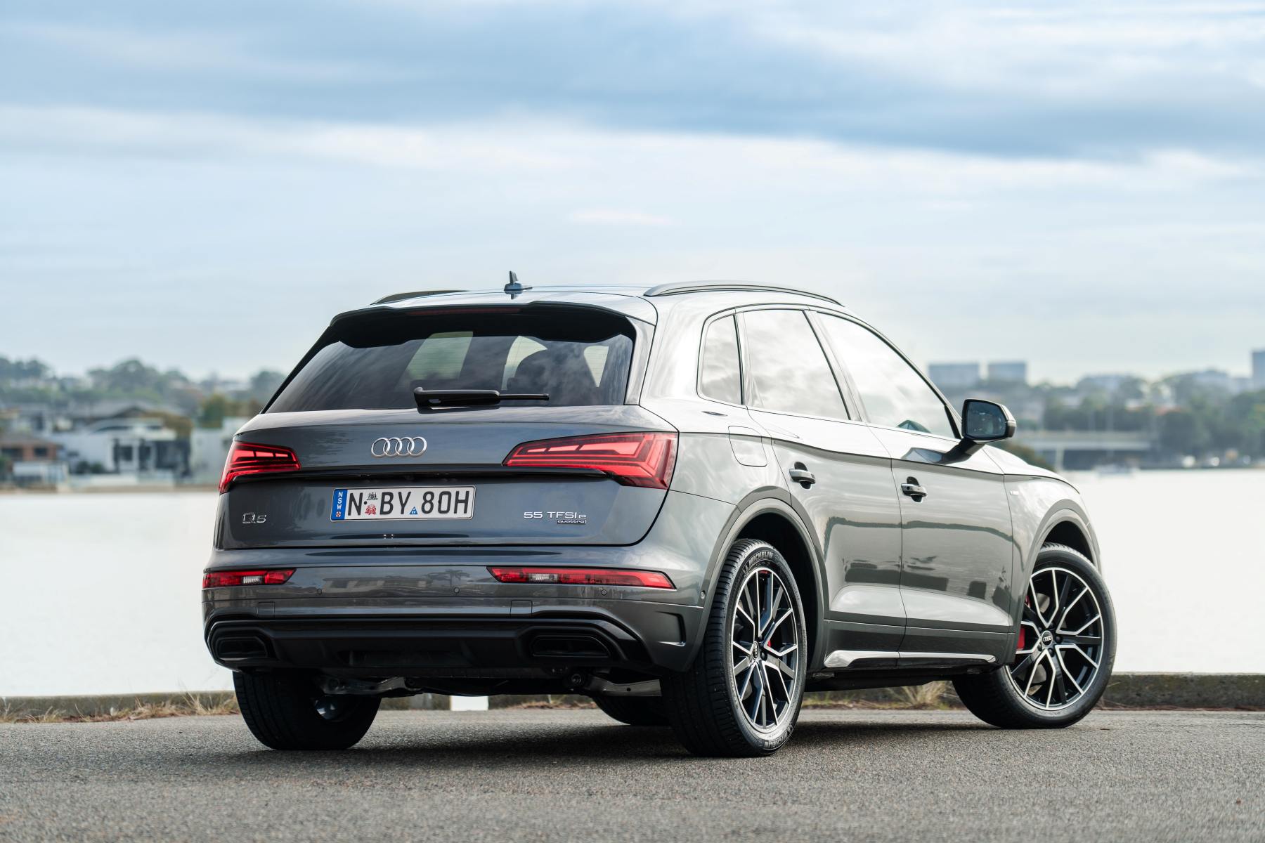 Audi Q5 Plug-In Hybrid 2023 rear