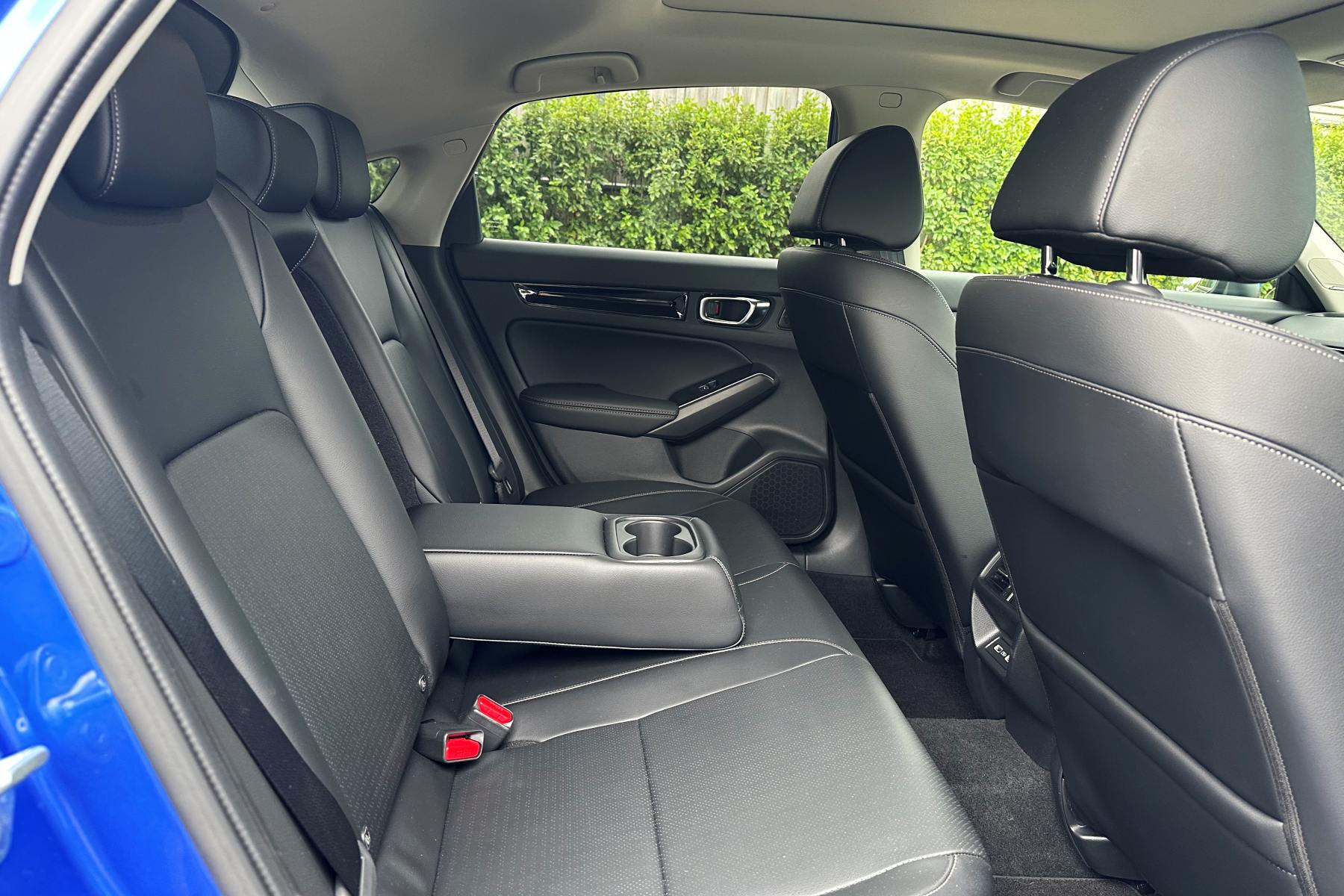 Honda Civic Hybrid e-HEV interior rear seats