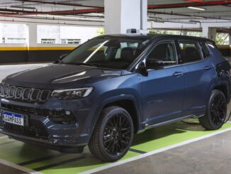 Jeep Compass PHEV Parked