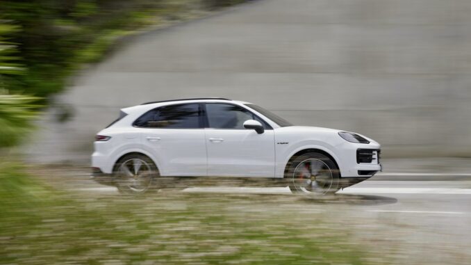 Porsche Cayenne S E-Hybrid 1