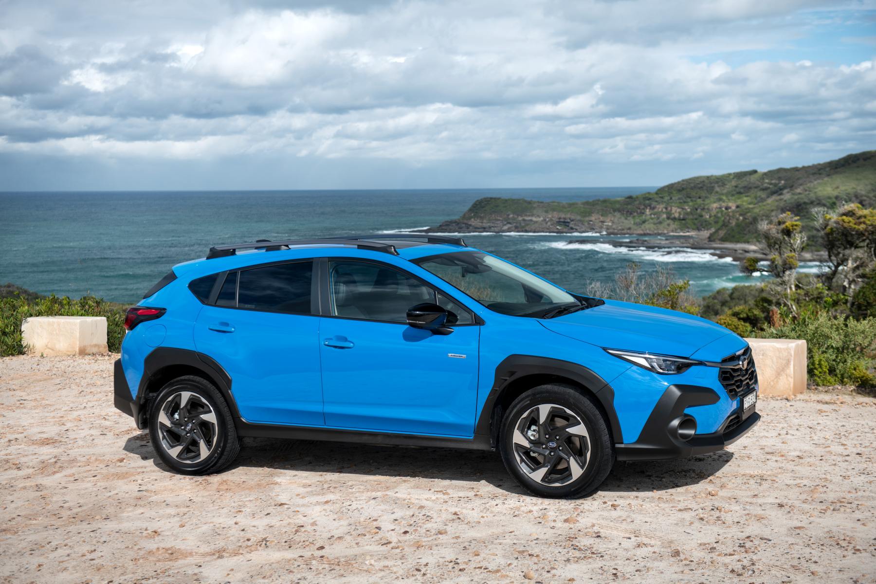 Subaru Crosstrek AWD Hybrid S profile