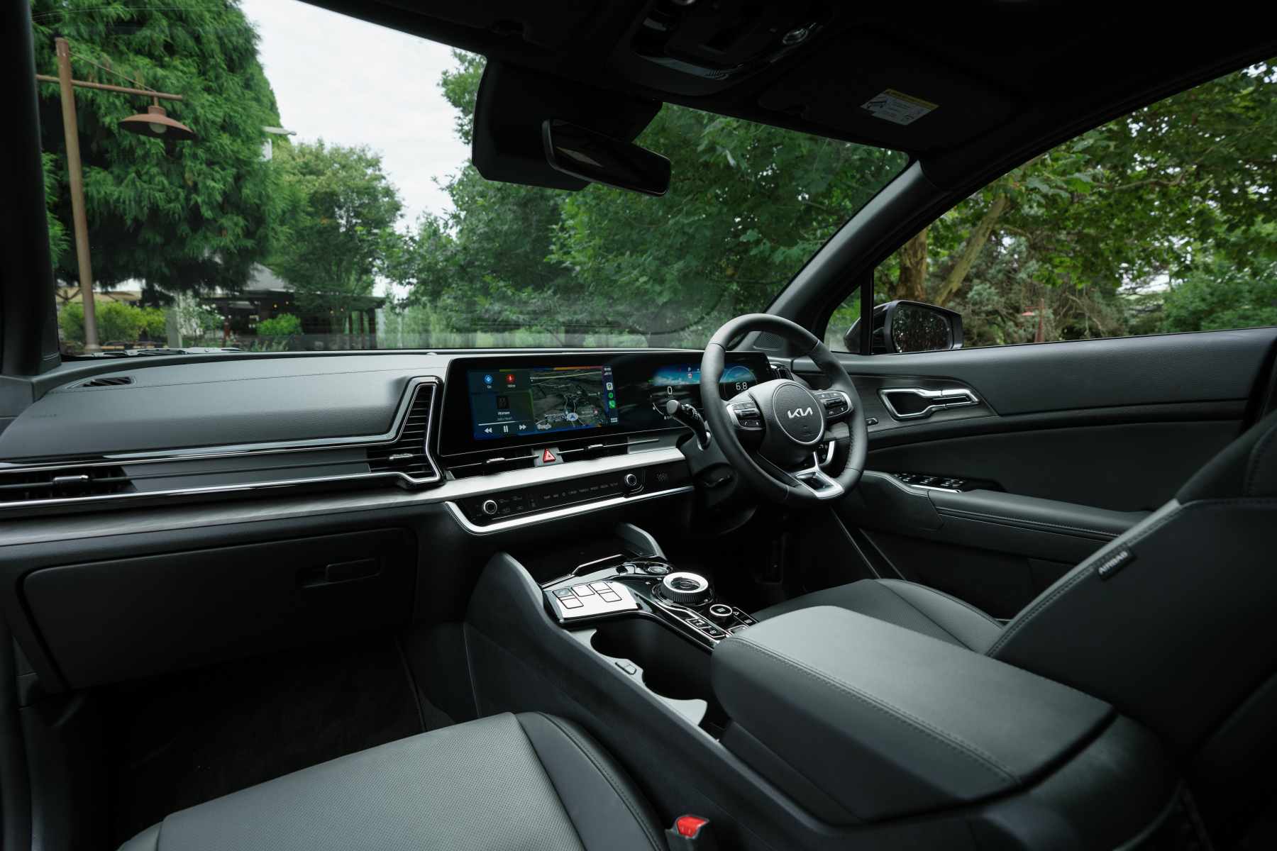 2024 Kia Sportage Hybrid GT Line interior front
