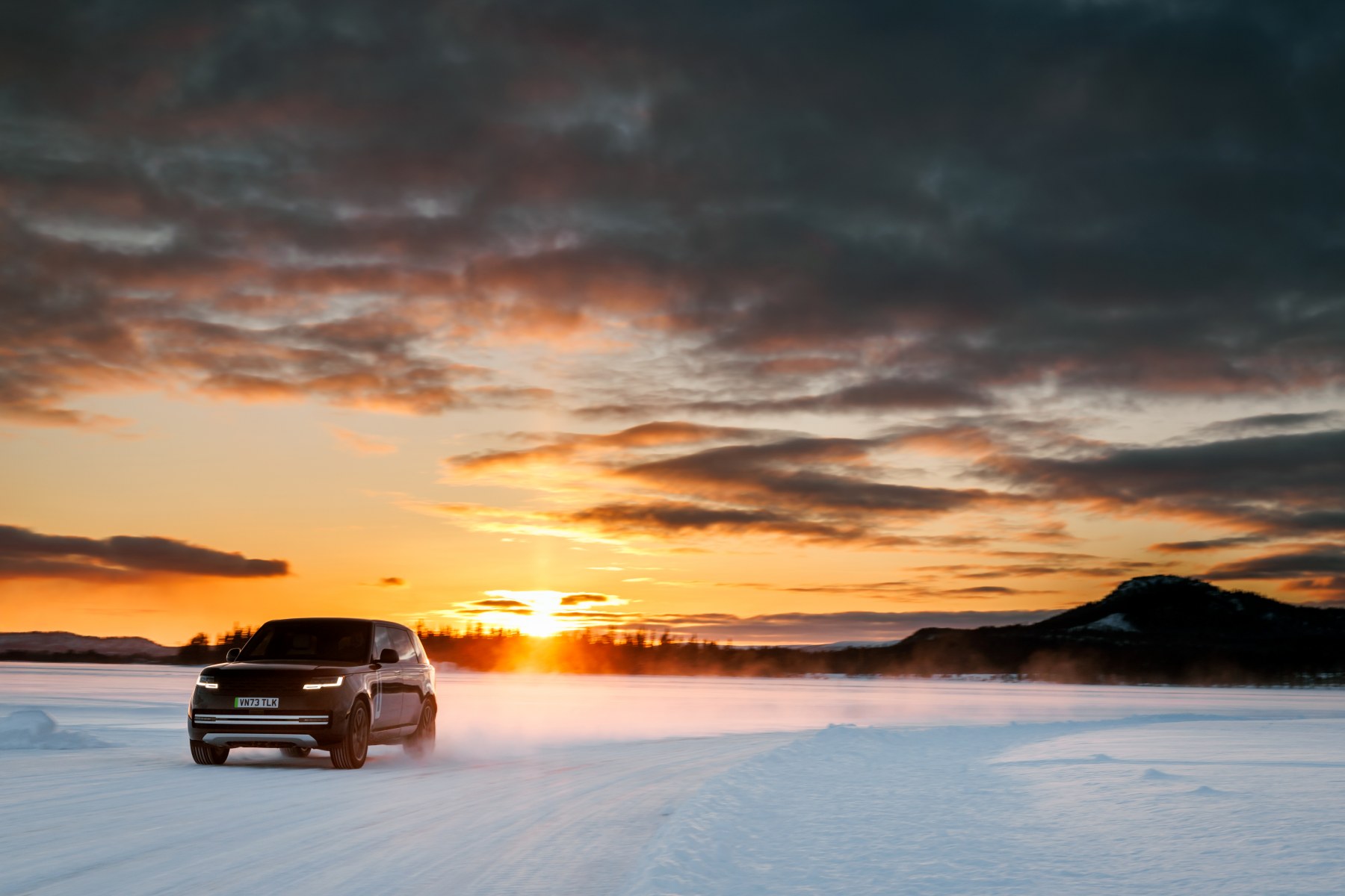 Range Rover BEV in Arctic Circle 2