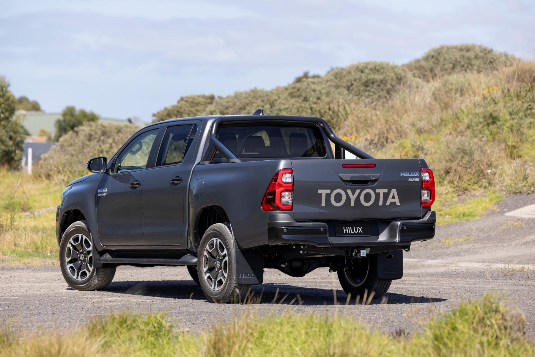 2024 Toyota HiLux SR5