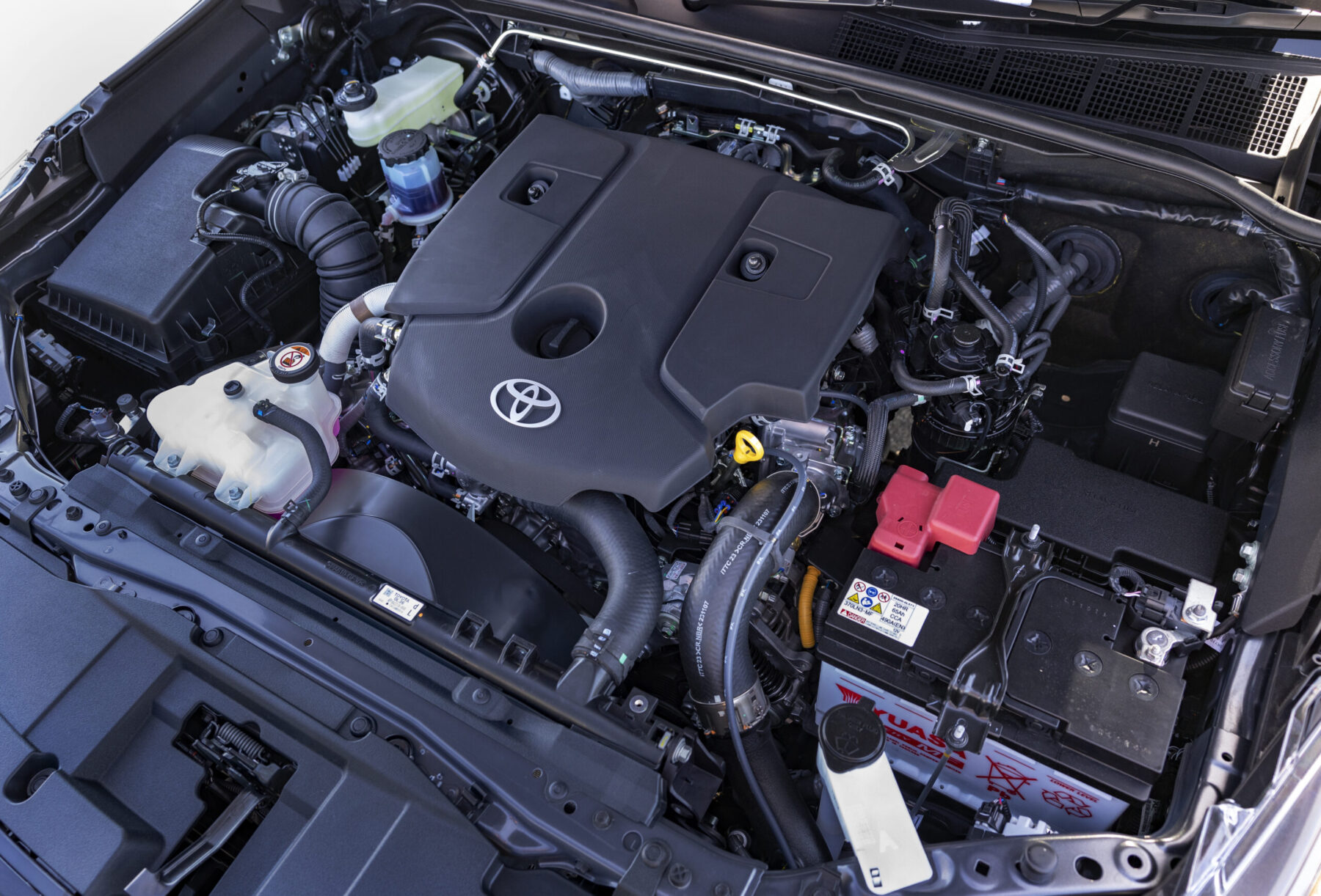 2024 Toyota HiLux SR5 mild hybrid engine 