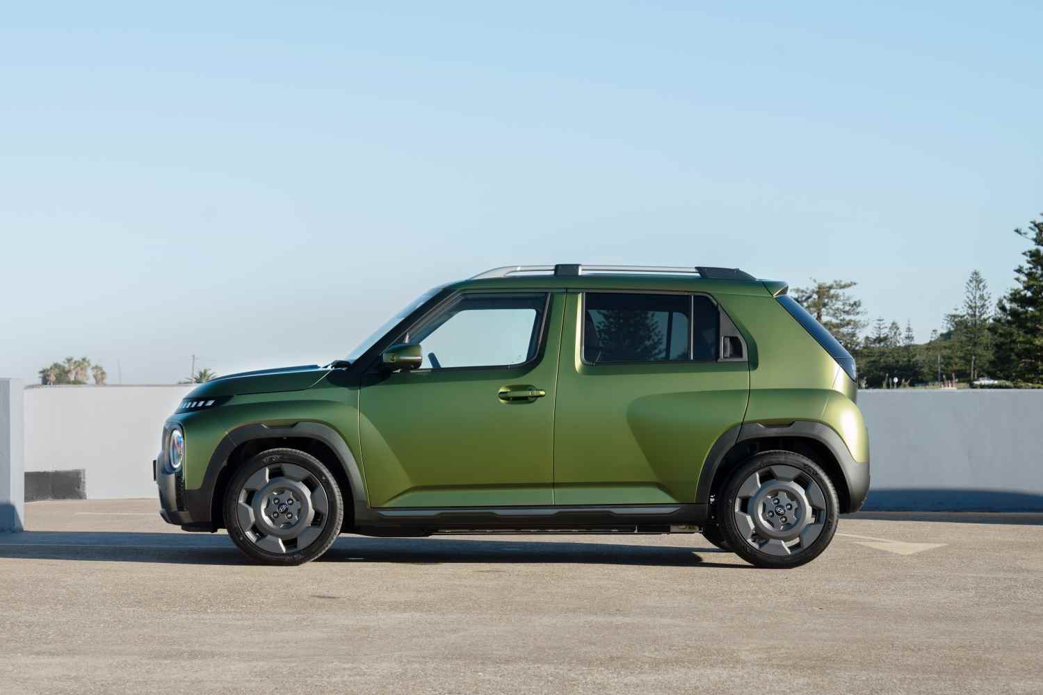 Hyundai INSTER Cross 05