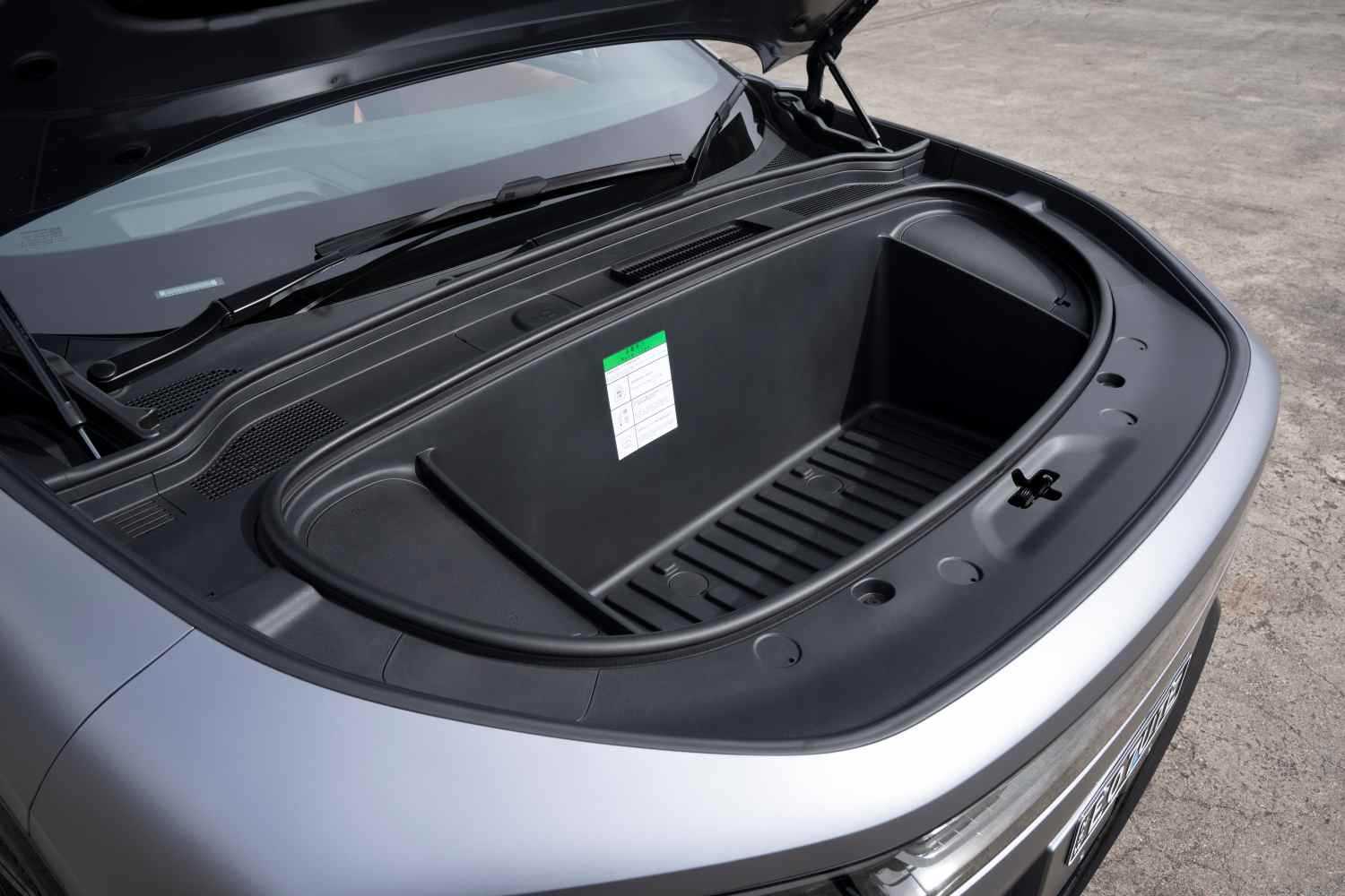 2025 DEEPAL E07 front boot 1