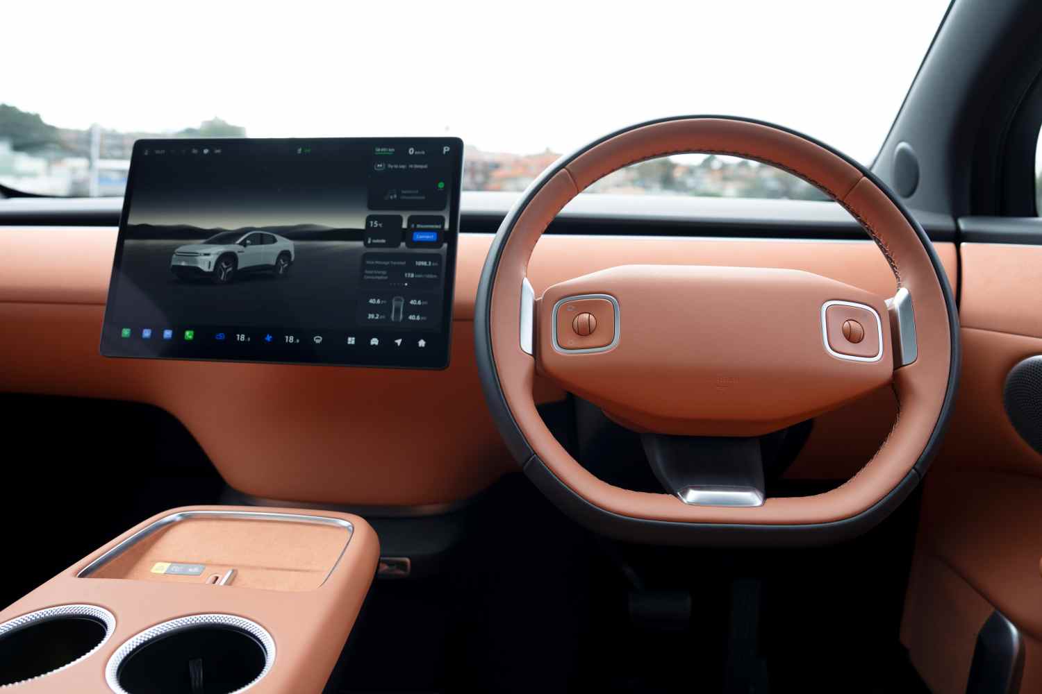 2025 DEEPAL E07 interior dash and screen 1
