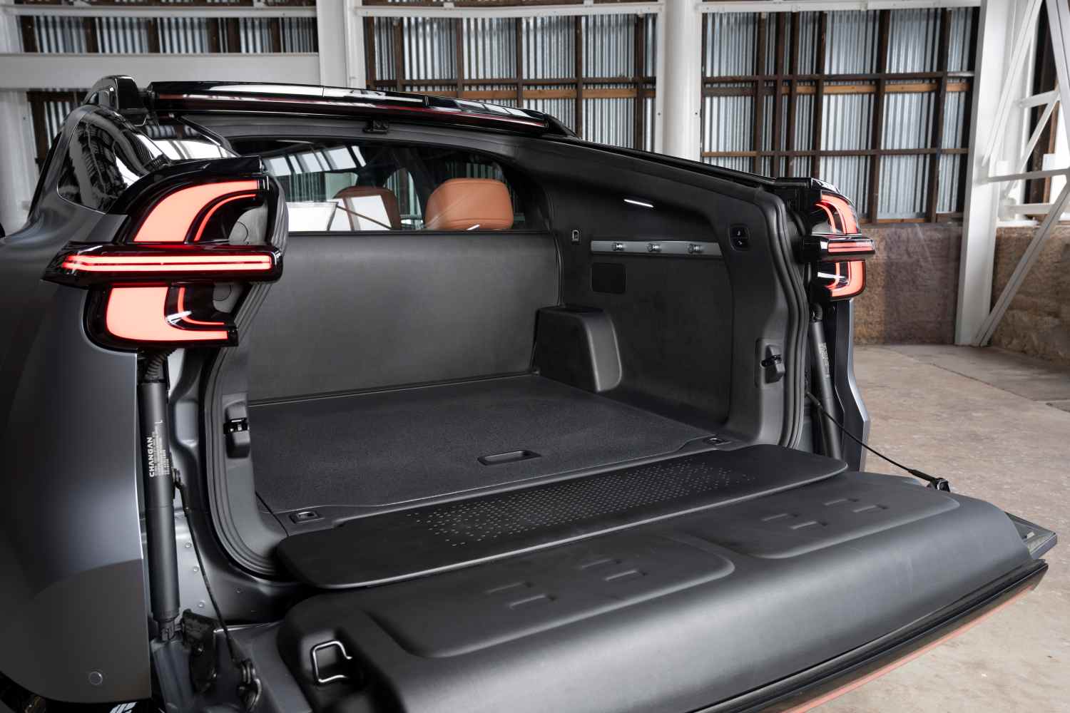 2025 DEEPAL E07 rear boot capacity with seats not folded