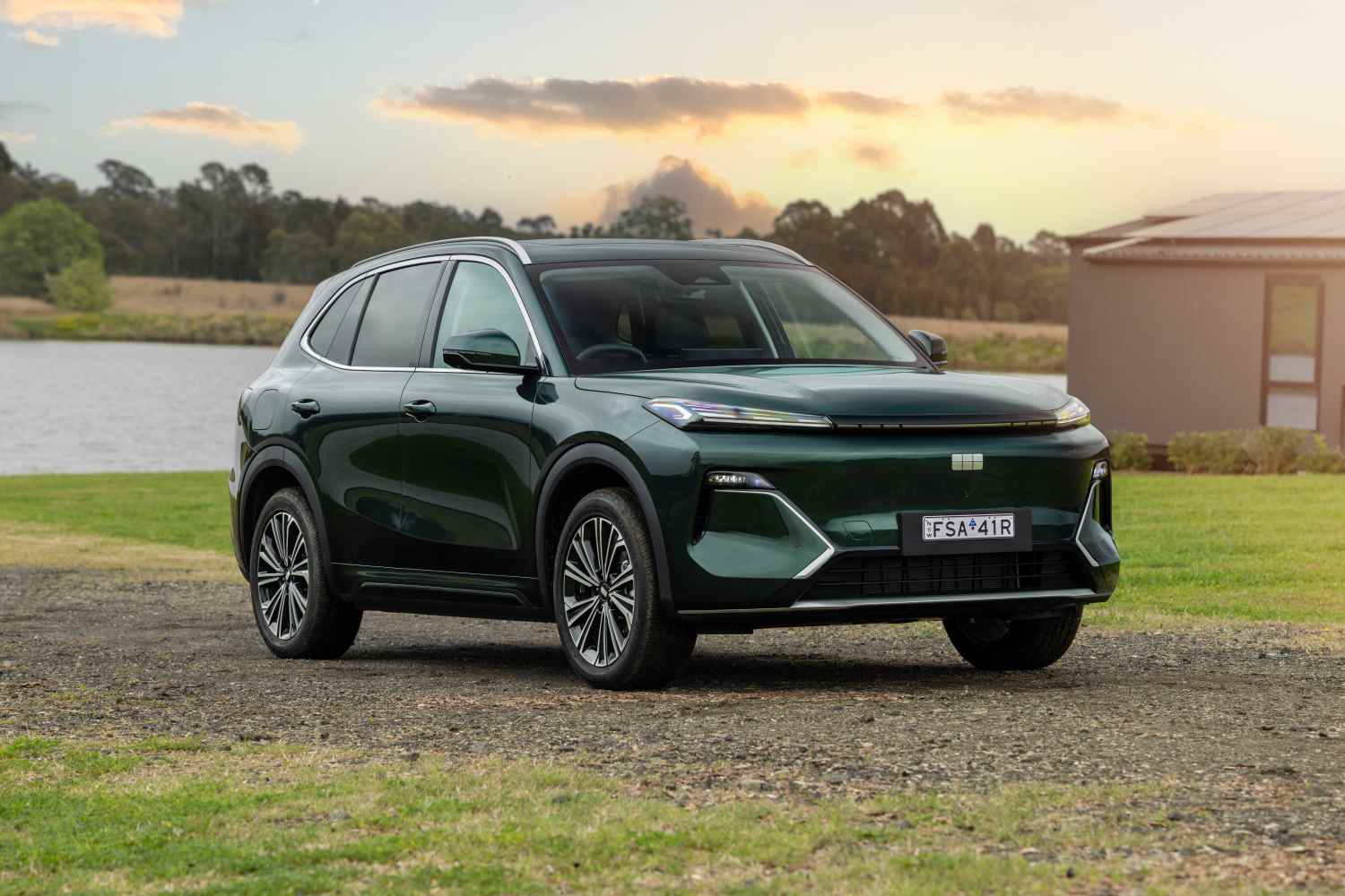 2025 Geely Starray EM-i Jungle Green 004