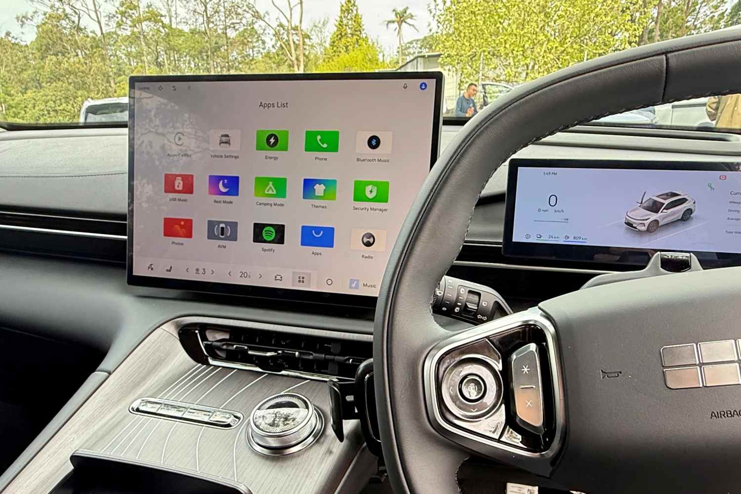 2025 Geely Starray EM-i launch 3