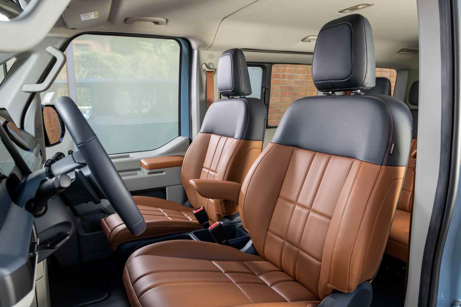 Kia PV5-Passenger-Frost Blue-Detail 2