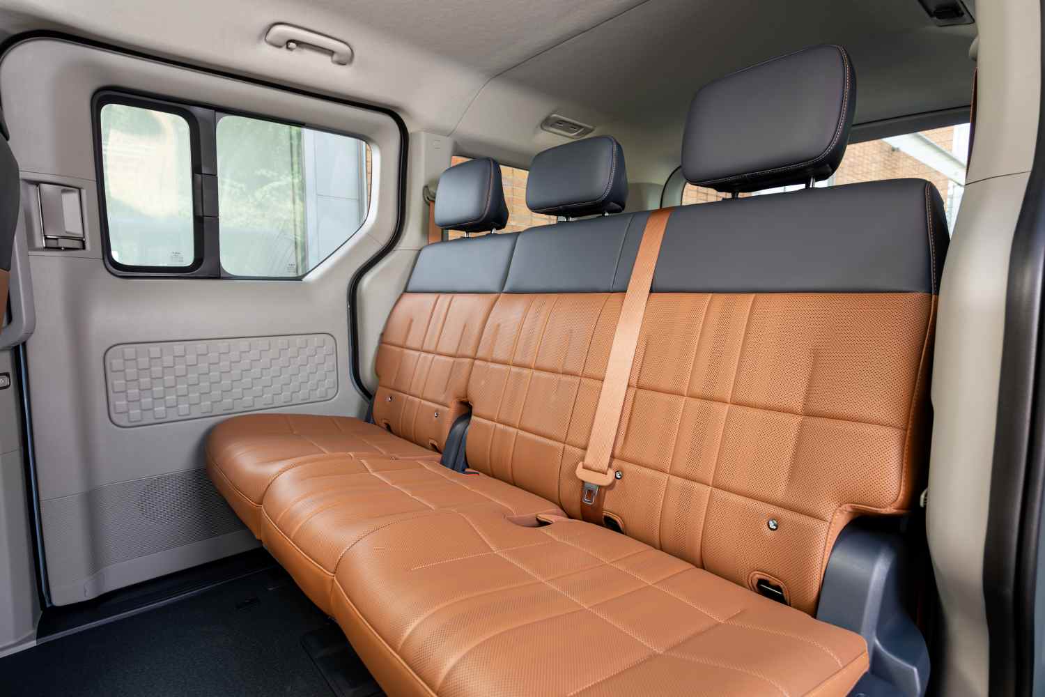 Kia PV5-Passenger-Frost Blue-Detail 3