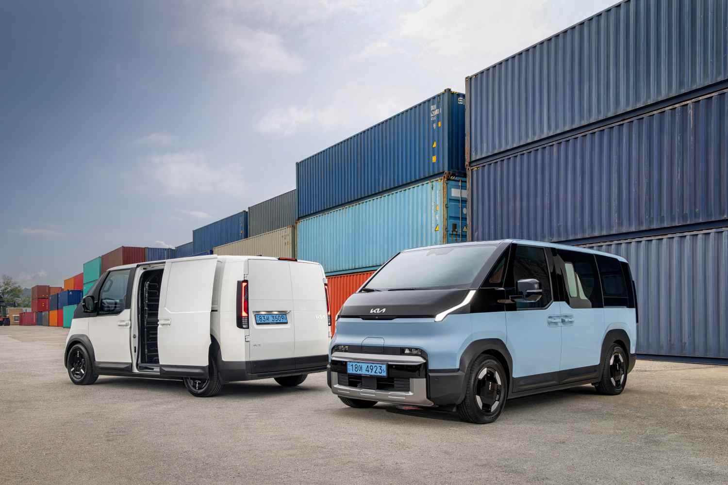 Kia PV5 Passenger and PV5 Cargo 1