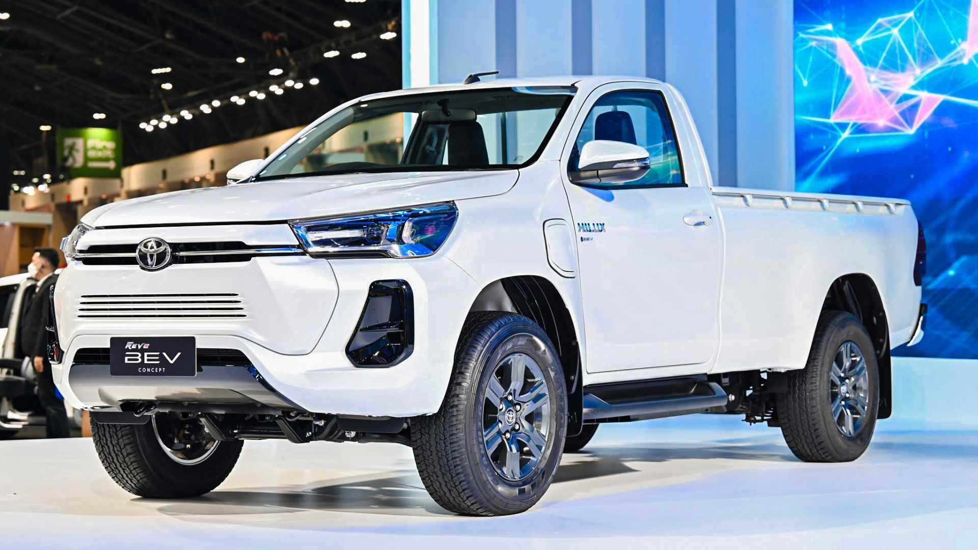 Toyota HiLux BEV prototype 1