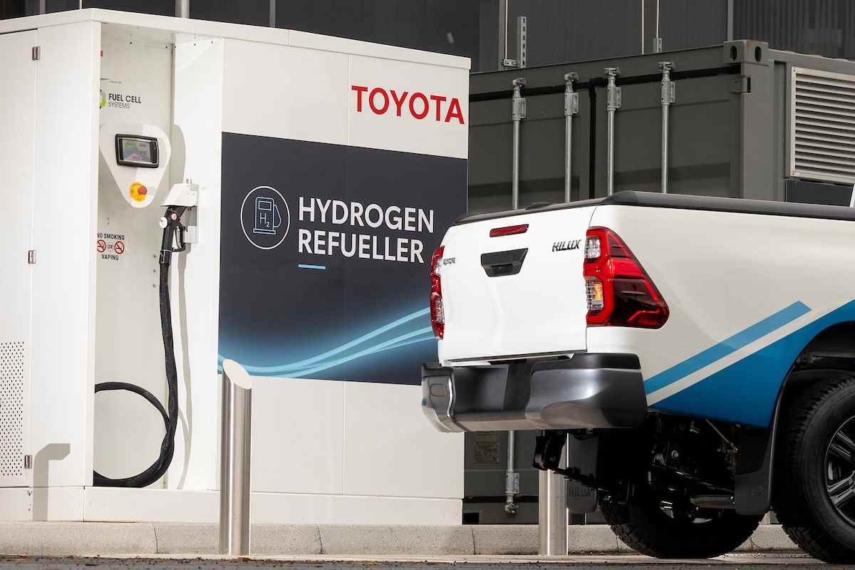 Toyota HiLux HFCEV prototype 1