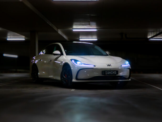 Standard full-exterior shot of the IM5 Performance 2025 model