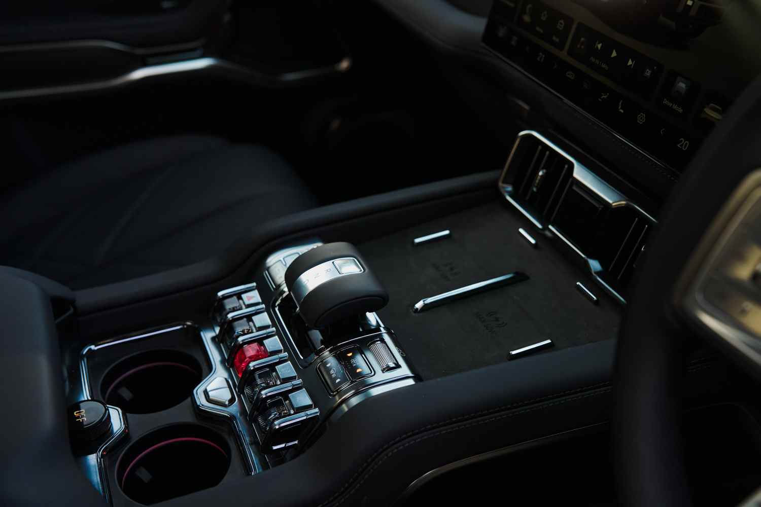 BYD_DENZA B5_INTERIOR_16