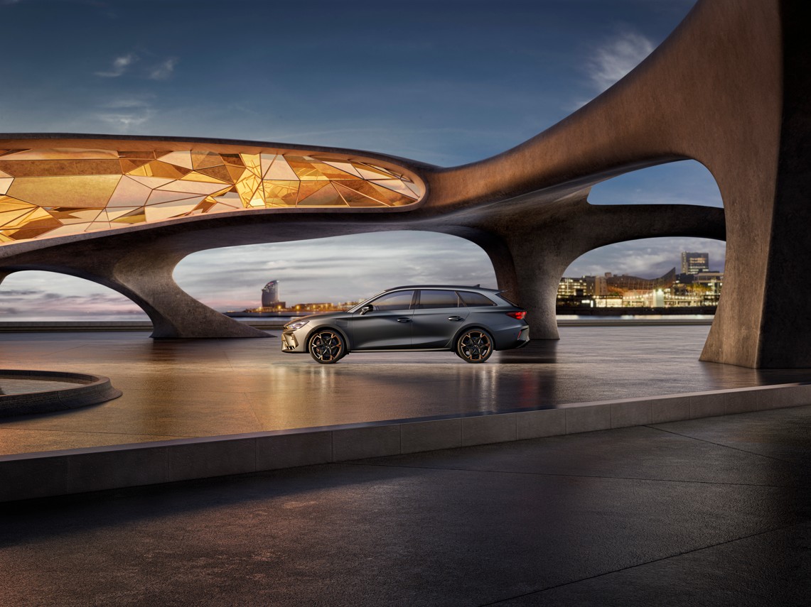 CUPRA LEON PA_OVERSEAS MODEL