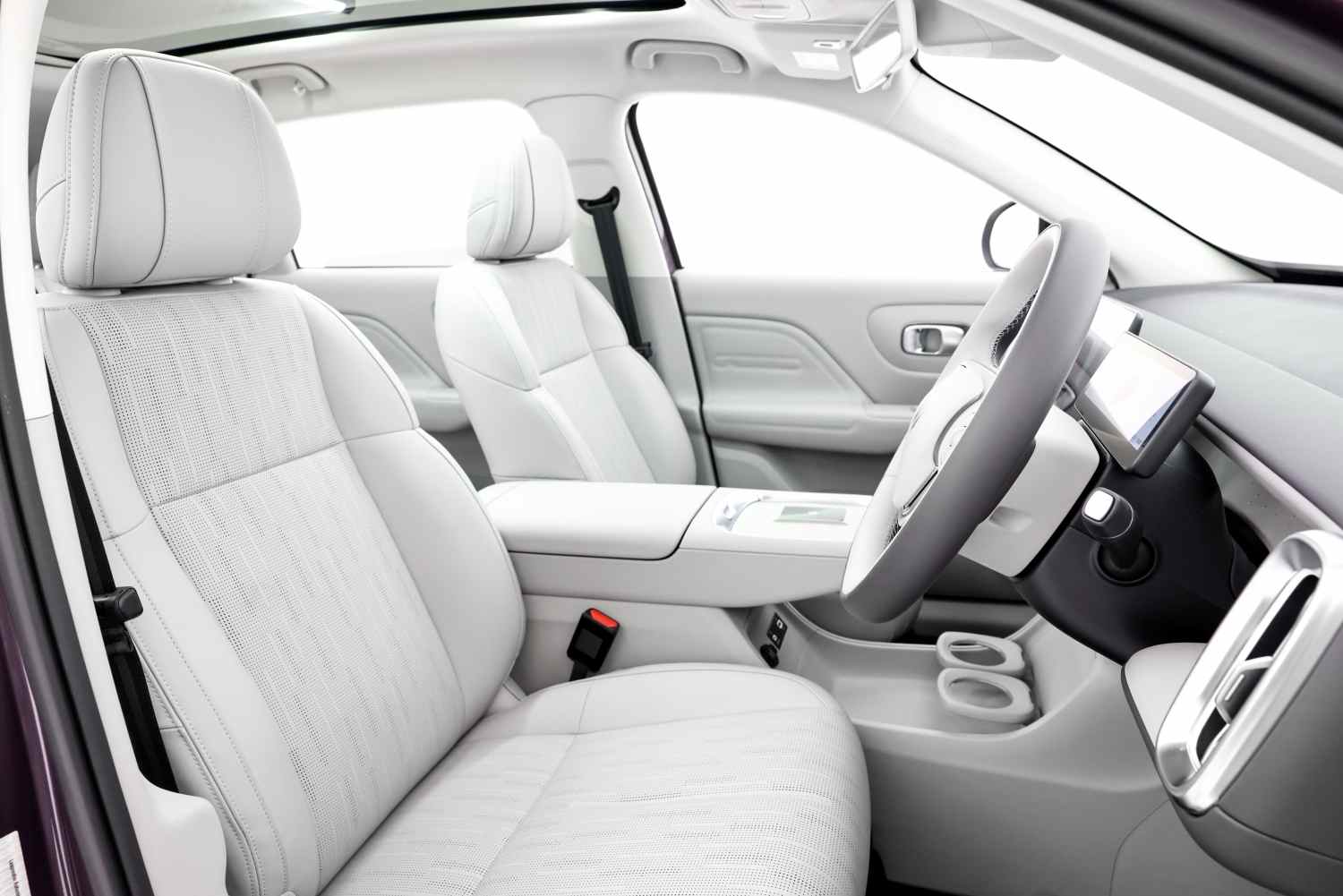 Leapmotor B10 interior front 3