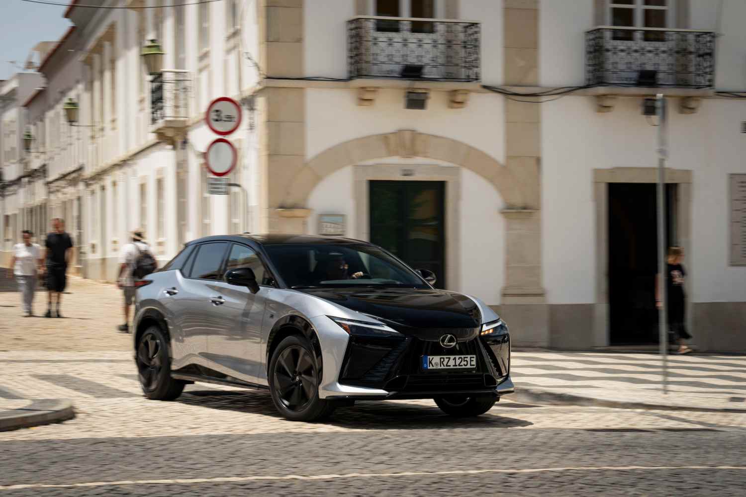 Lexus RZ BEV