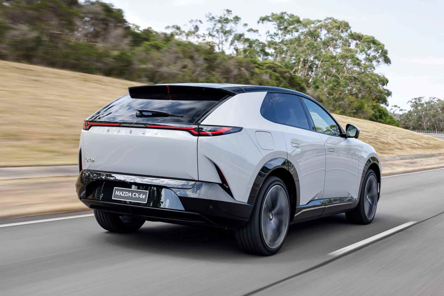 Mazda CX-6e