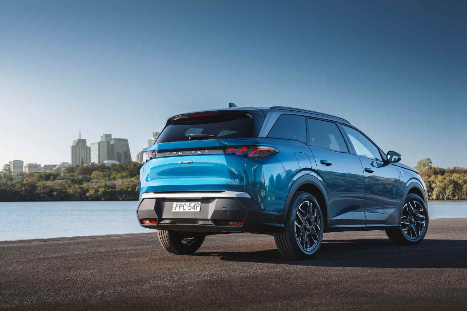 Peugeot 5008 GT PREMIUM HYBRID SUV 2