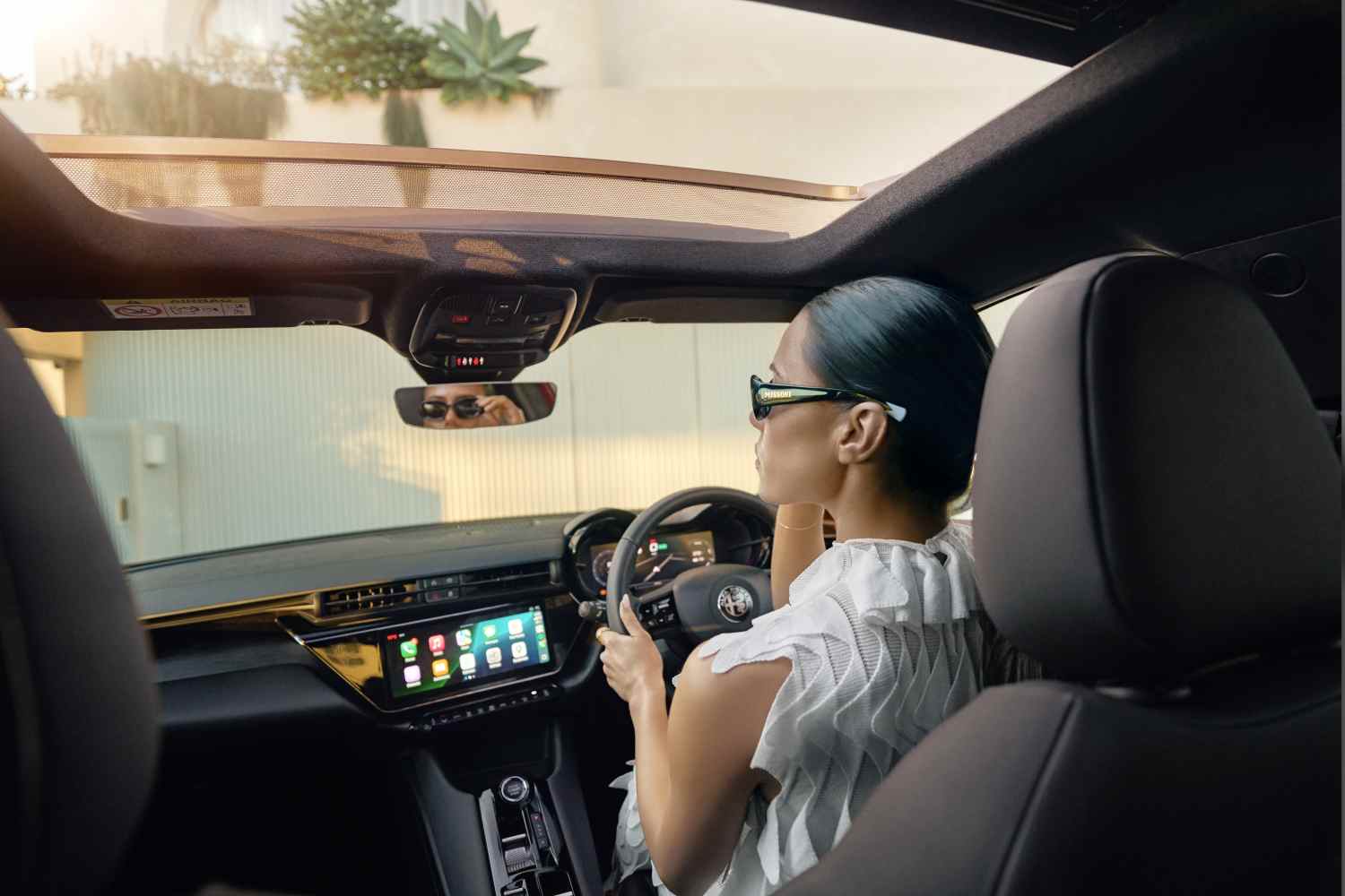 2025 Alfa Romeo Junior interior front 1