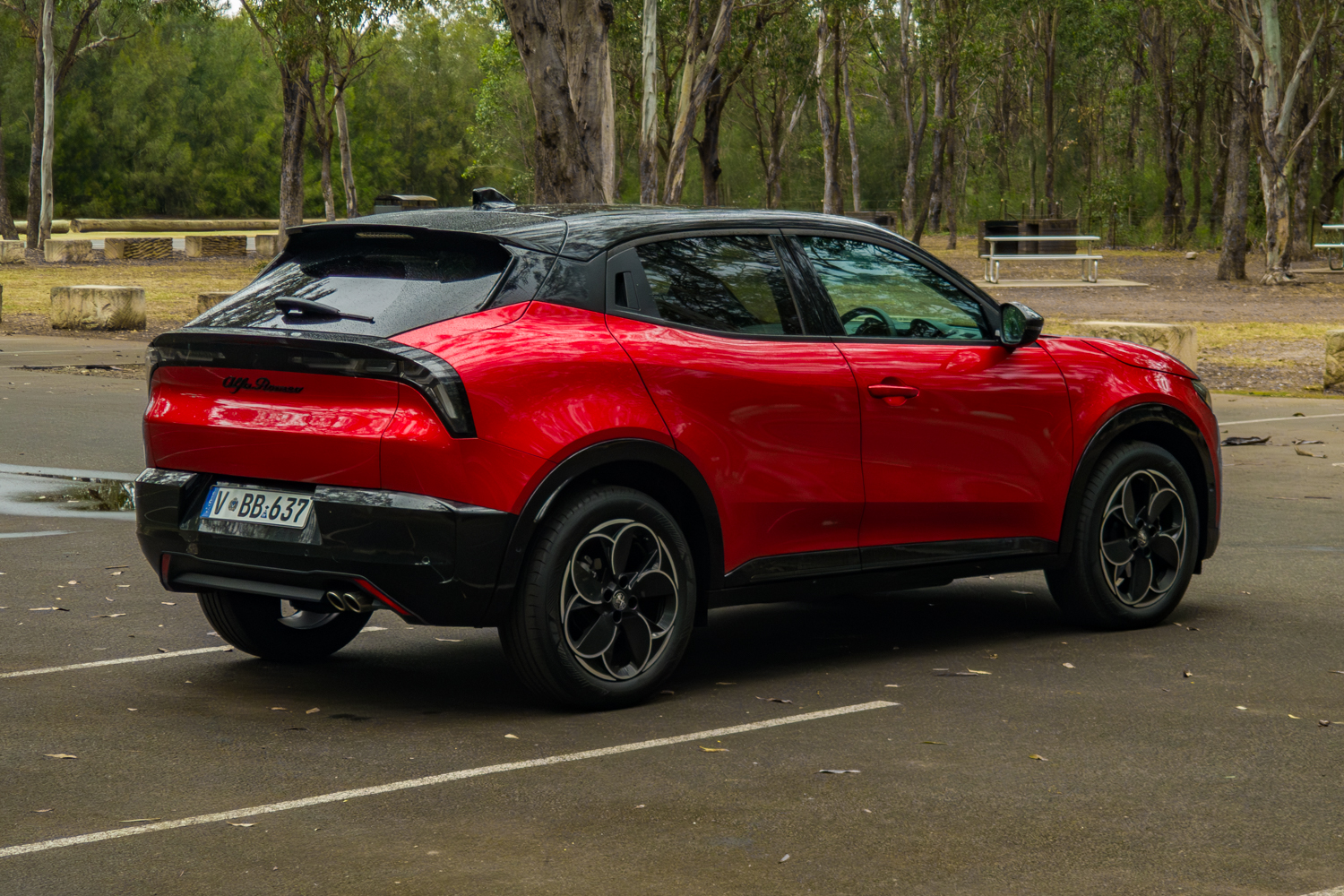 2026 Alfa Romeo Junior Ibrida rear three-quarter – alternate angle