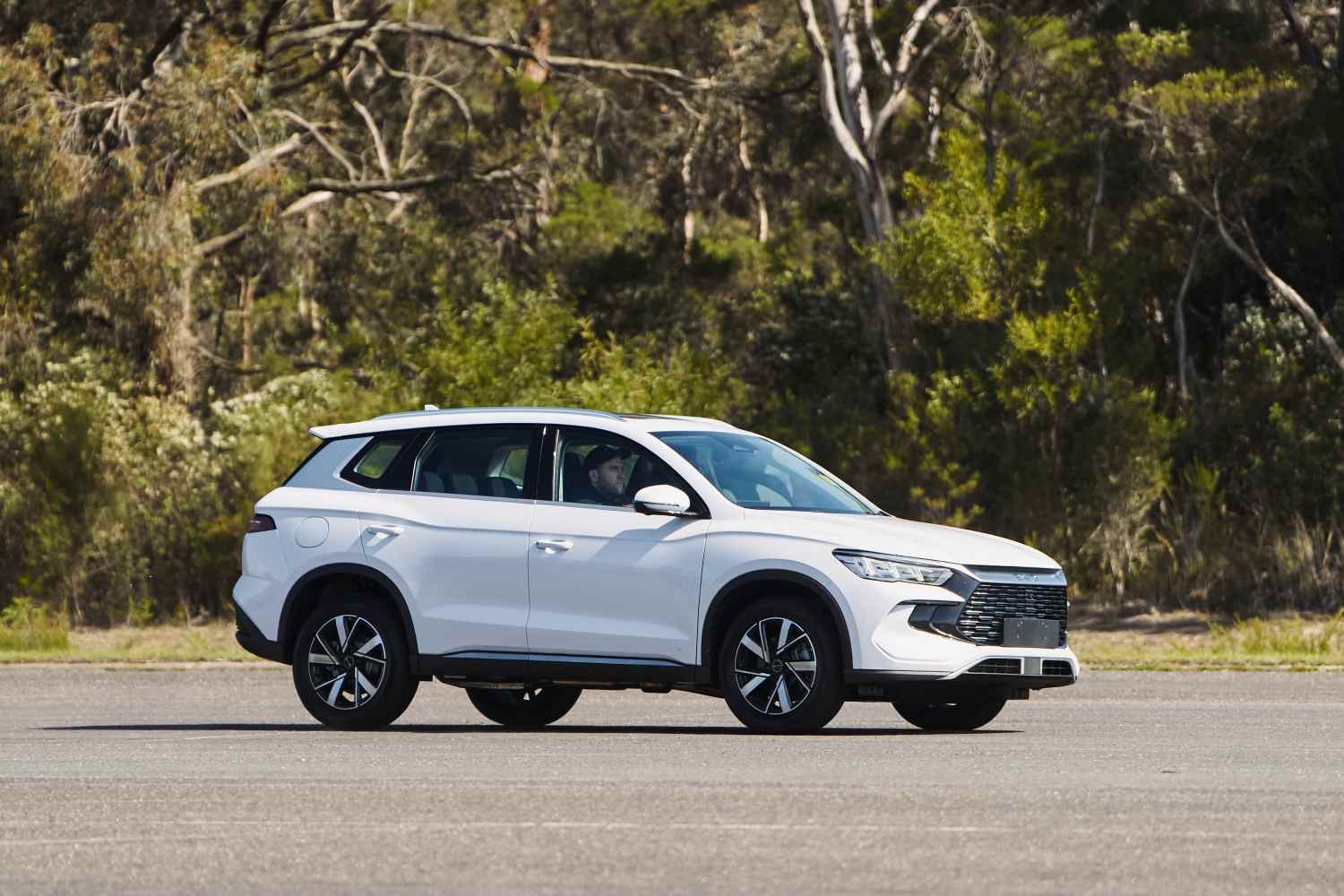 2026 BYD SEALION 5 profile