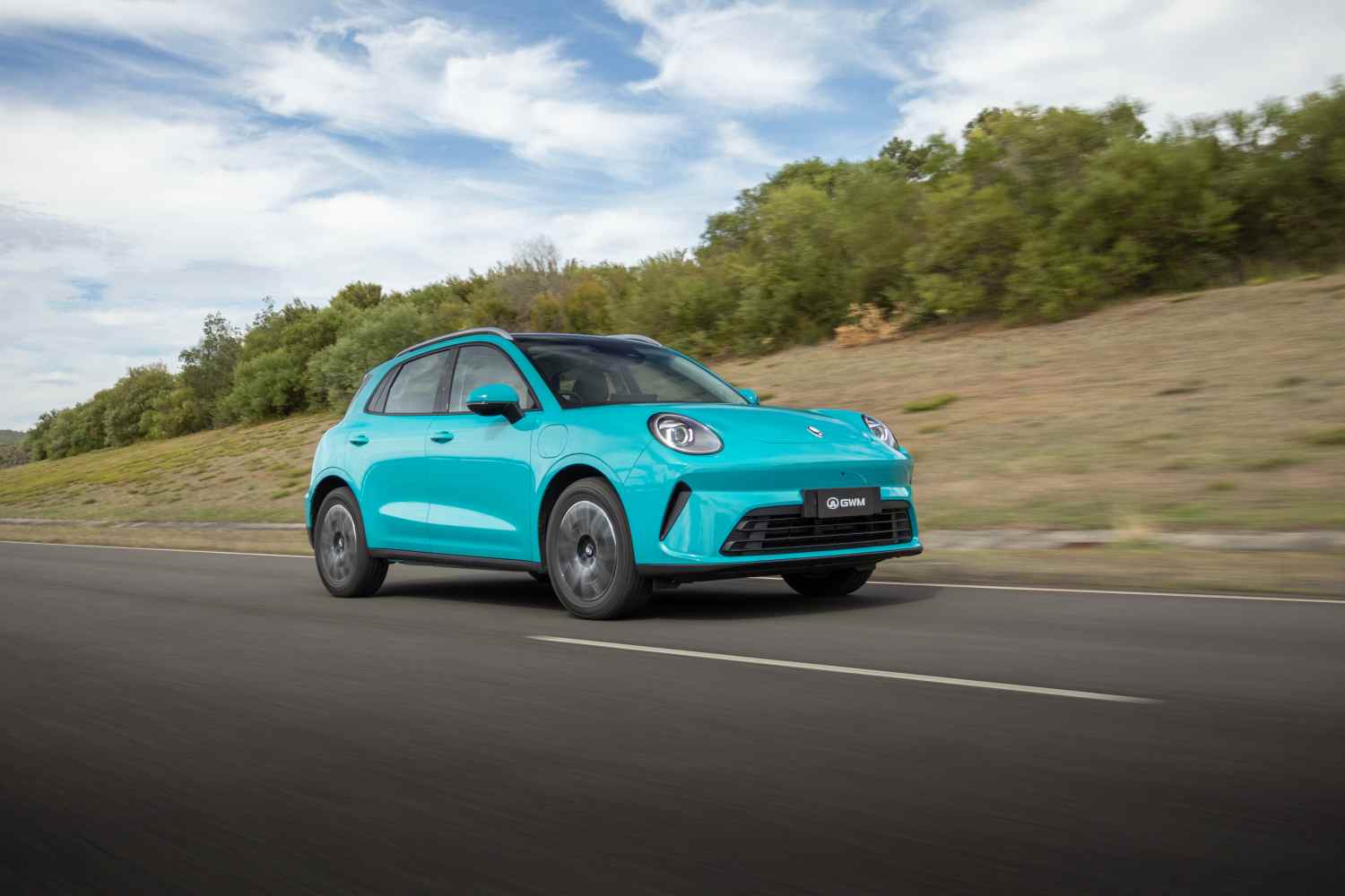 2026 GWM Ora 5 SUV DRIVING FRONT QUARTER 1