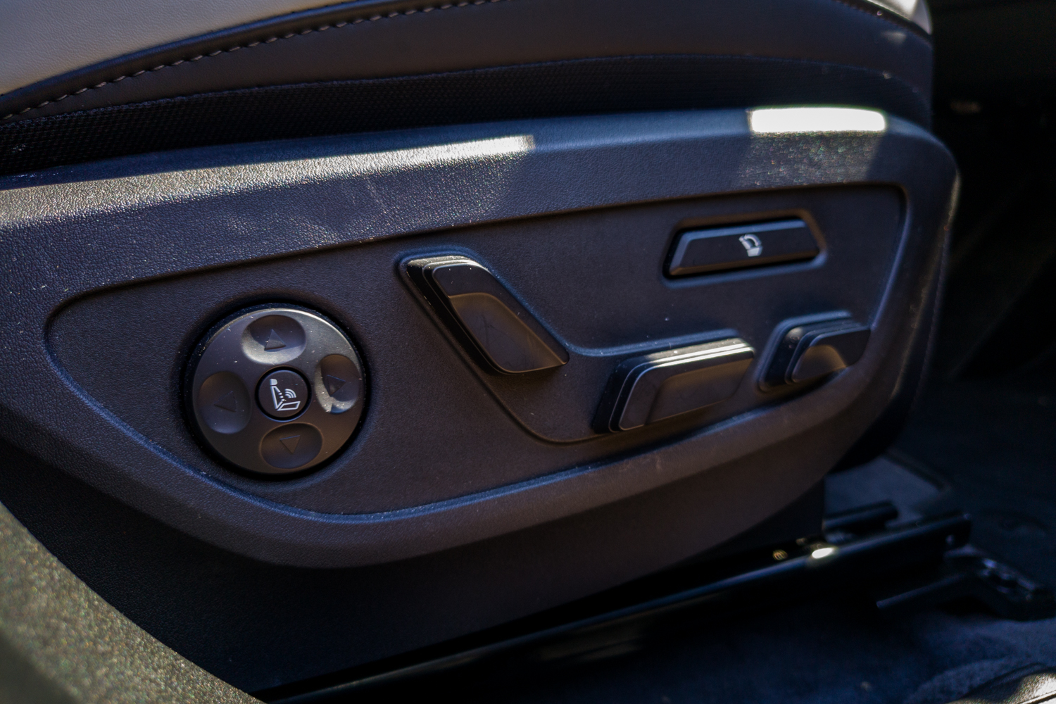 Power seat adjustment and memory controls on the Kia EV5 GT-Line driver's seat