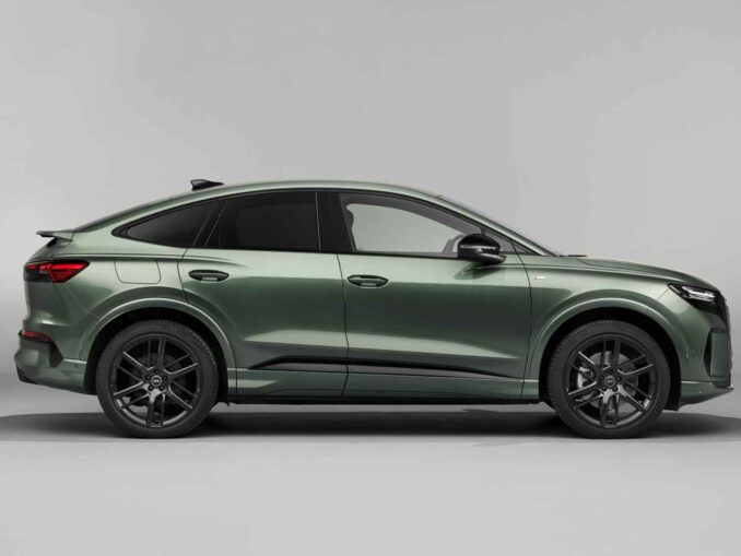 Audi Q4 e-tron sportback profile