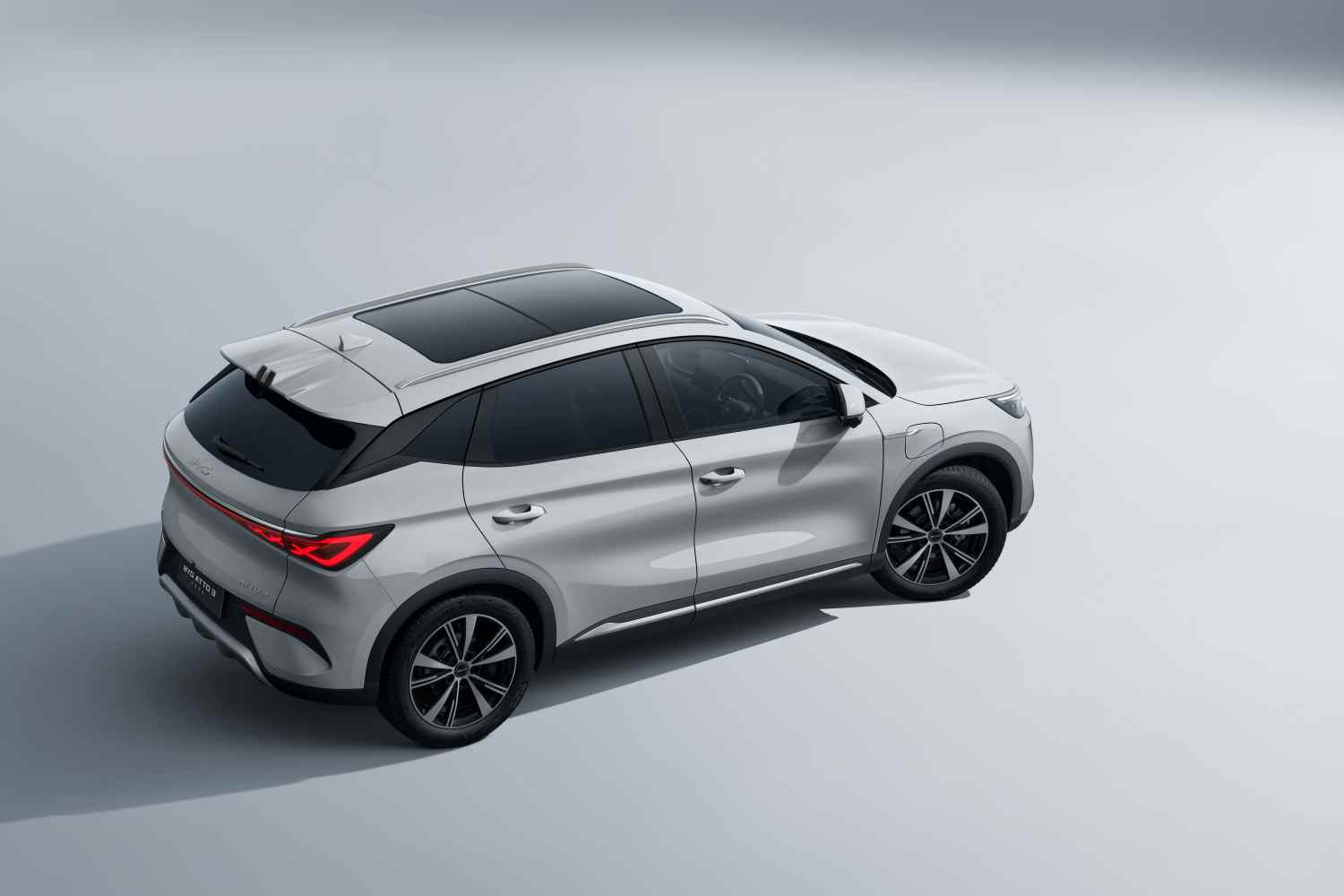 BYD_ATTO3_DYNAMIC_STUDIO_MY26_SIDE-overhead view