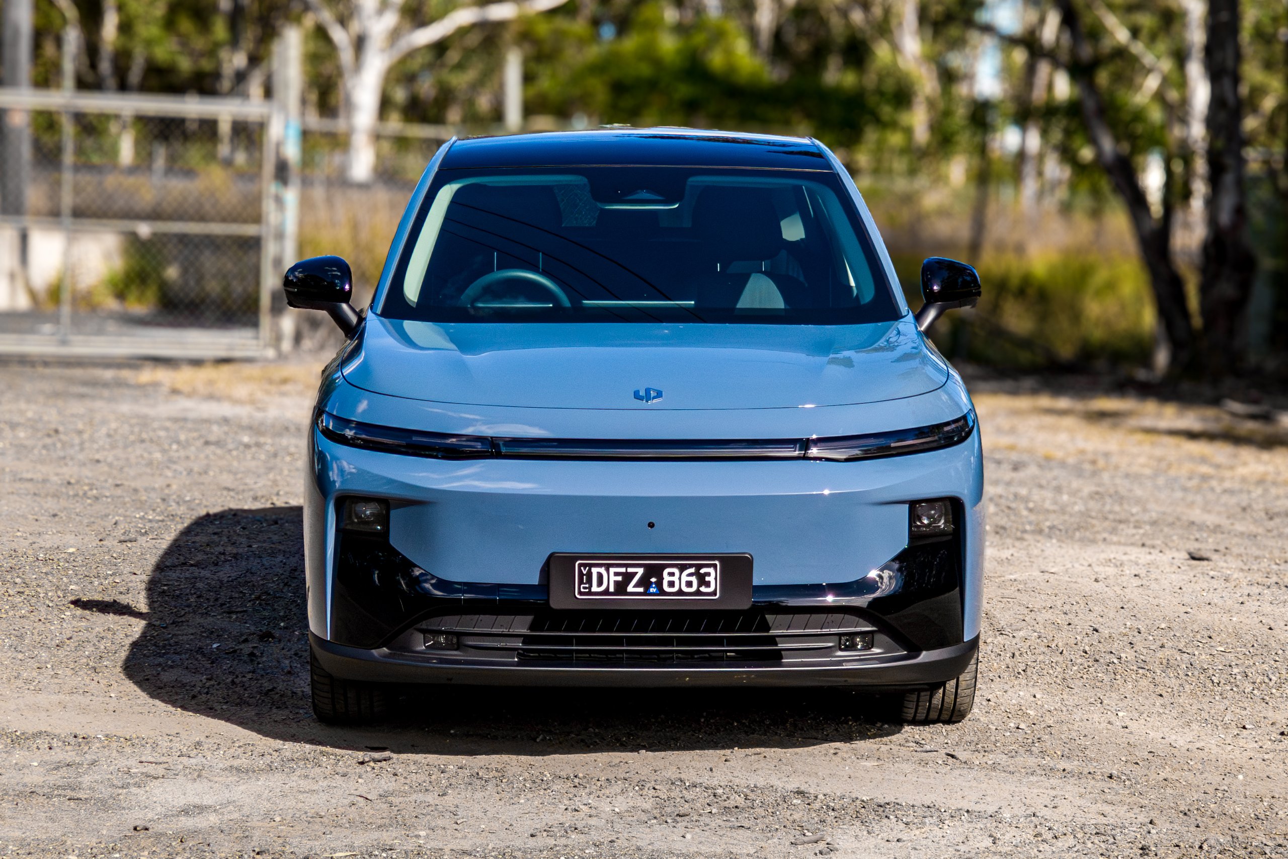 Straight-on front view of the 2026 Leapmotor B10 showing Leapmotor badge and full-width LED headlight bar